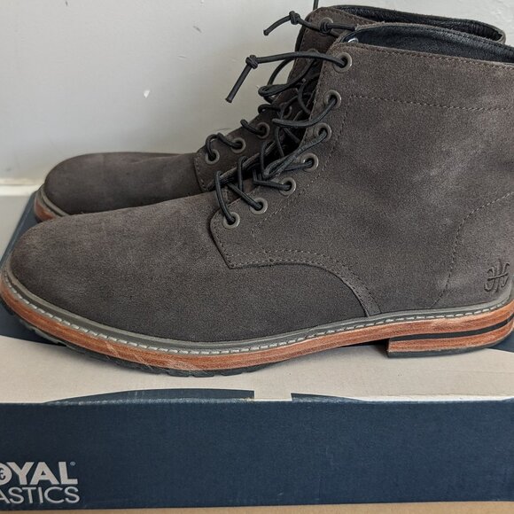 Men Size 8.5 - Royal Elastics men boots Pre-owned (fit my 9.5) - Picture 1 of 4